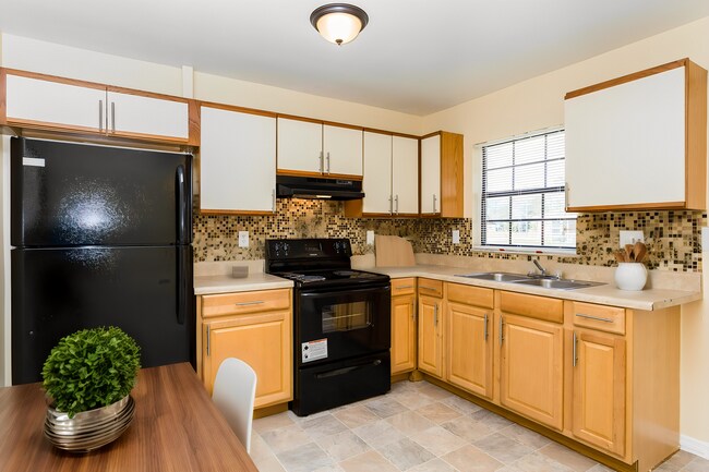 605 Royalty Ct in Kissimmee, FL - Building Photo - Building Photo