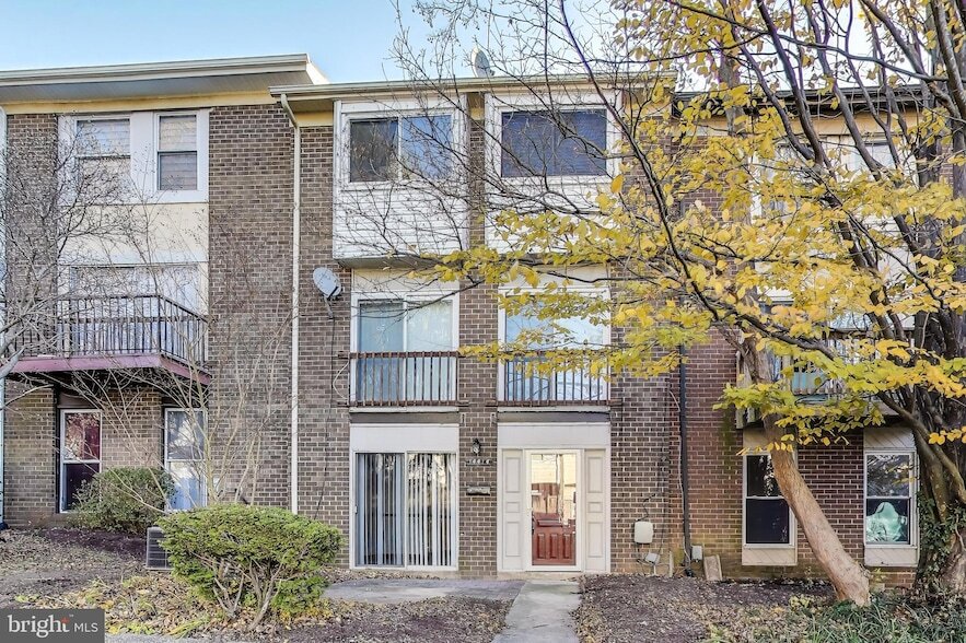 14414 Taos Ct in Aspen Hill, MD - Foto de edificio