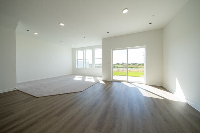 10429 Ithaca Ln N in Maple Grove, MN - Building Photo - Building Photo