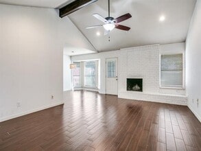 209 Ginger Ln in Euless, TX - Building Photo - Building Photo