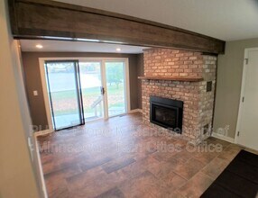 174 Twin Lake Blvd in St. Paul, MN - Building Photo - Building Photo