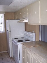 2765 L B McLeod Rd in Orlando, FL - Building Photo - Building Photo