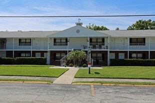 Colony House of Westshore in Tampa, FL - Building Photo