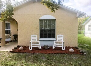 7250 Fullerton Ct in New Port Richey, FL - Building Photo - Building Photo