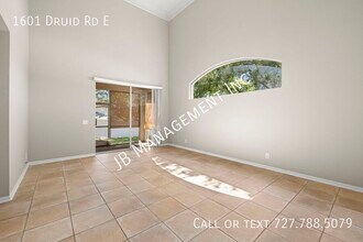 1601 Druid Rd in Clearwater, FL - Building Photo - Building Photo