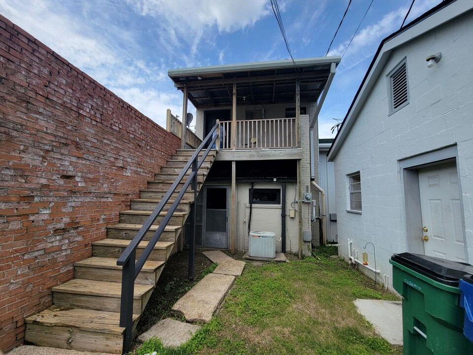 317 N Cushing Ave in Kaplan, LA - Building Photo
