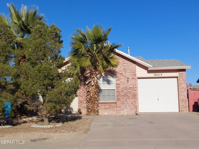 10413 Valle Suave Dr in Socorro, TX - Building Photo - Building Photo