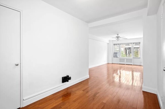 property at 135 Willow St