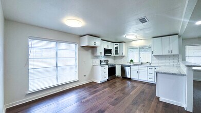 8421 Randy Dr in North Richland Hills, TX - Building Photo - Building Photo