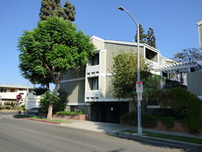 1801 Barry Ave, Unit 1801 in Los Angeles, CA - Building Photo - Building Photo