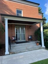 32 E Main St in Middletown, MD - Foto de edificio - Building Photo