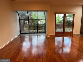 1710 Chanticleer in Cherry Hill Township, NJ - Building Photo - Building Photo