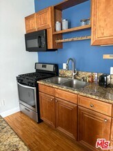 11601 Moorpark St in Los Angeles, CA - Building Photo - Building Photo