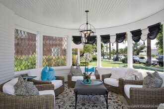 1105 F Ave in Coronado, CA - Building Photo - Building Photo