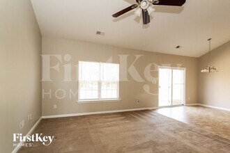 202 Wolf Creek Ln in Statesville, NC - Building Photo - Building Photo
