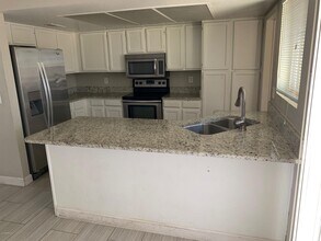 5811 N 59th Dr in Glendale, AZ - Building Photo - Building Photo