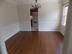 6201 Commodore Sloat Dr, Unit 6201 in Los Angeles, CA - Foto de edificio - Building Photo