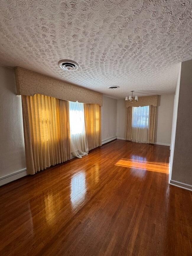 500 Powhatan Pkwy in Hampton, VA - Building Photo - Building Photo