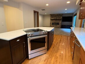 1826 Ilwaco Ave NE in Renton, WA - Building Photo - Building Photo