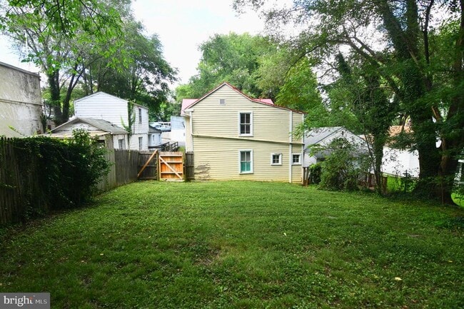 105 E Pall Mall St in Winchester, VA - Building Photo - Building Photo