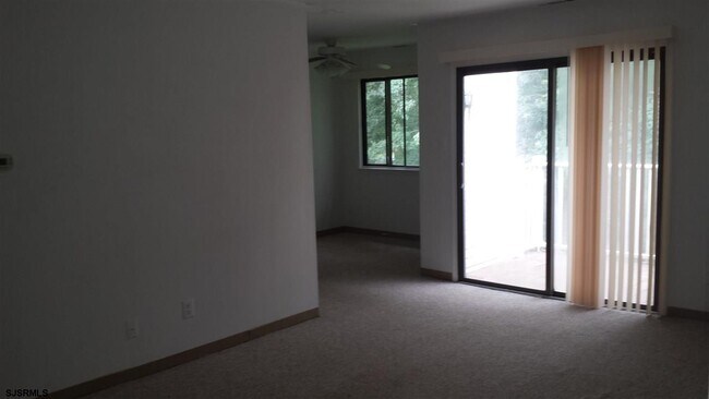 10 Country Birch Ln in Egg Harbor Township, NJ - Building Photo - Building Photo