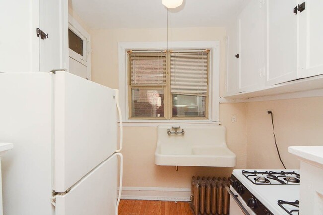 4230 N Paulina in Chicago, IL - Building Photo - Building Photo