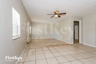 438 SE Streamlet Ave in Port St. Lucie, FL - Building Photo - Building Photo