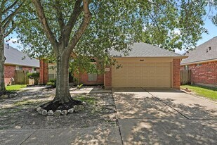 18727 River Meadows Rd in Houston, TX - Building Photo