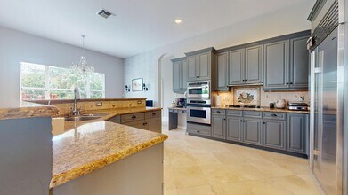 2355 NW 49th Ln in Boca Raton, FL - Building Photo - Building Photo