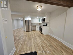 3331 Whilabout Terrace in Oakville, ON - Building Photo - Building Photo