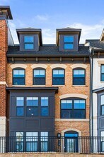 113 Market Square NW in Vienna, VA - Building Photo - Building Photo