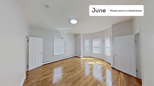 Private bedroom in 3 bed/1 bath Home in Boston, MA - Building Photo - Building Photo