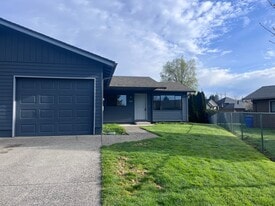 3321 Addy St in Washougal, WA - Building Photo