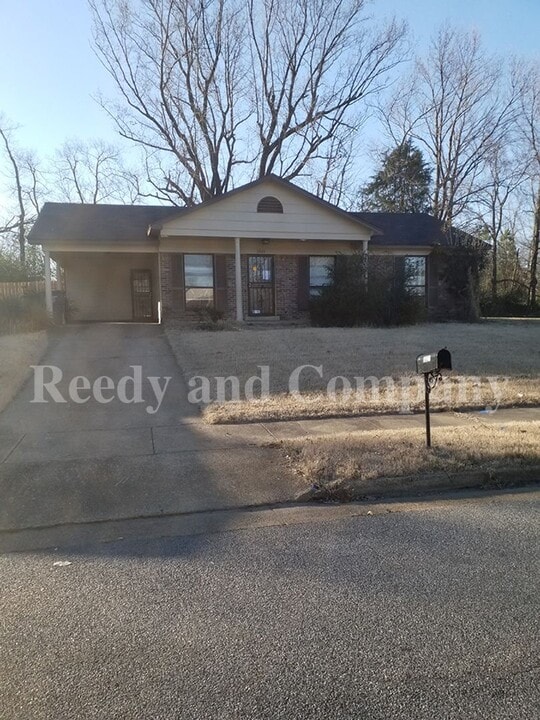 5021 Appleville St in Memphis, TN - Building Photo