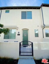 13 Bedford Ct in Arcadia, CA - Building Photo - Building Photo