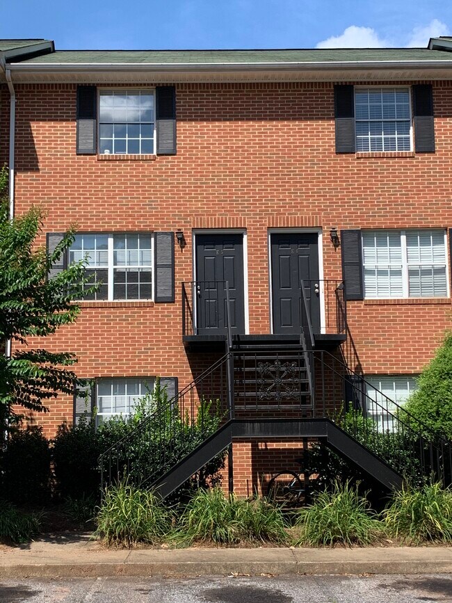 2165 S Milledge Ave Rentals in Athens, GA