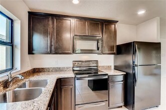 625 Malaga Ave in Deltona, FL - Building Photo - Building Photo