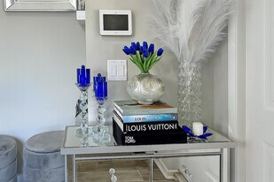 166 Woodlake Cir in Greenacres, FL - Building Photo