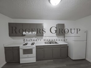 108-110 Holly Ct in Henderson, NC - Building Photo - Building Photo