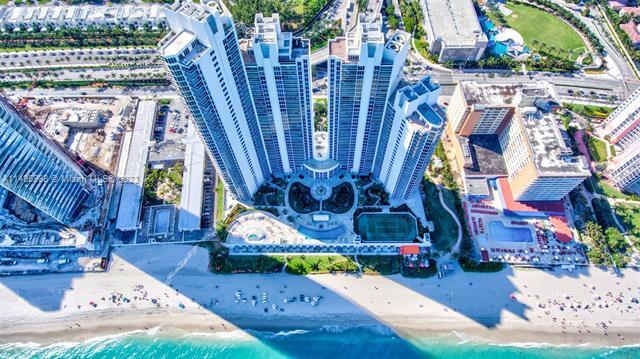 19111 Collins Ave, Unit 1705 in Sunny Isles Beach, FL - Foto de edificio - Building Photo