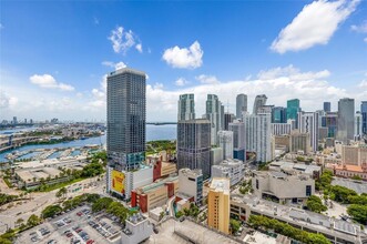 601 NE 1st Ave, Unit 4610 in Miami, FL - Building Photo - Building Photo