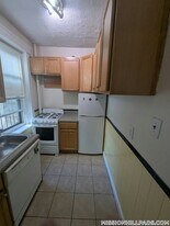 360 Riverway in Boston, MA - Building Photo