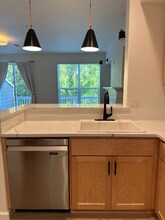 10279 NW Wilshire Ln in Portland, OR - Foto de edificio - Building Photo
