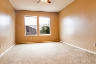 2104 Magnolia St in Mission, TX - Building Photo - Building Photo