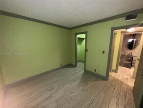6010 S Falls Cir Dr in Lauderhill, FL - Building Photo - Building Photo