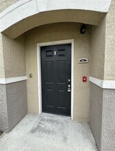 6560 Swissco Dr, Unit 317 in Orlando, FL - Building Photo - Building Photo