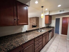 331 E Laguna Dr in Tempe, AZ - Building Photo - Building Photo