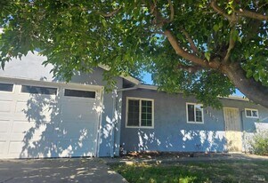 1157 School St in Suisun City, CA - Building Photo
