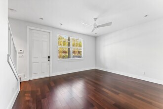 106 SW 1st Ave in Delray Beach, FL - Building Photo - Building Photo