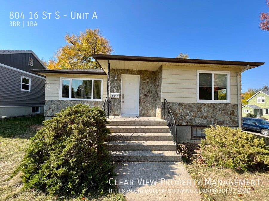 804-816 16 St S in Lethbridge, AB - Building Photo